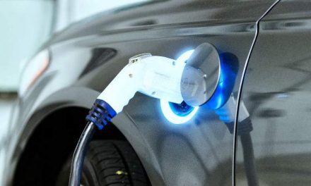 La CNMC rechaza que las eléctricas acaparen la red del vehículo eléctrico