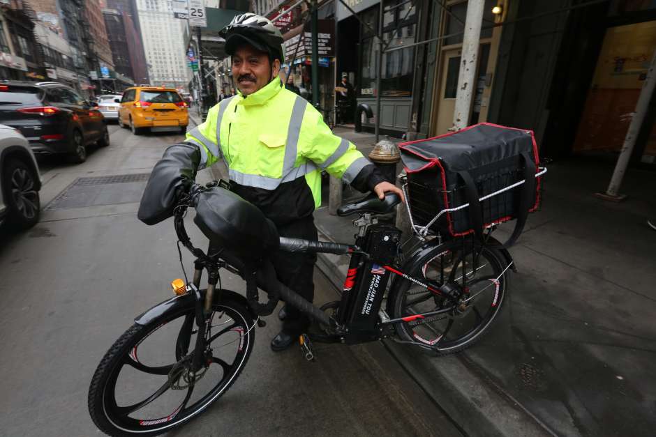 Bicicletas eléctricas de velocidad moderada serán legales en NYC