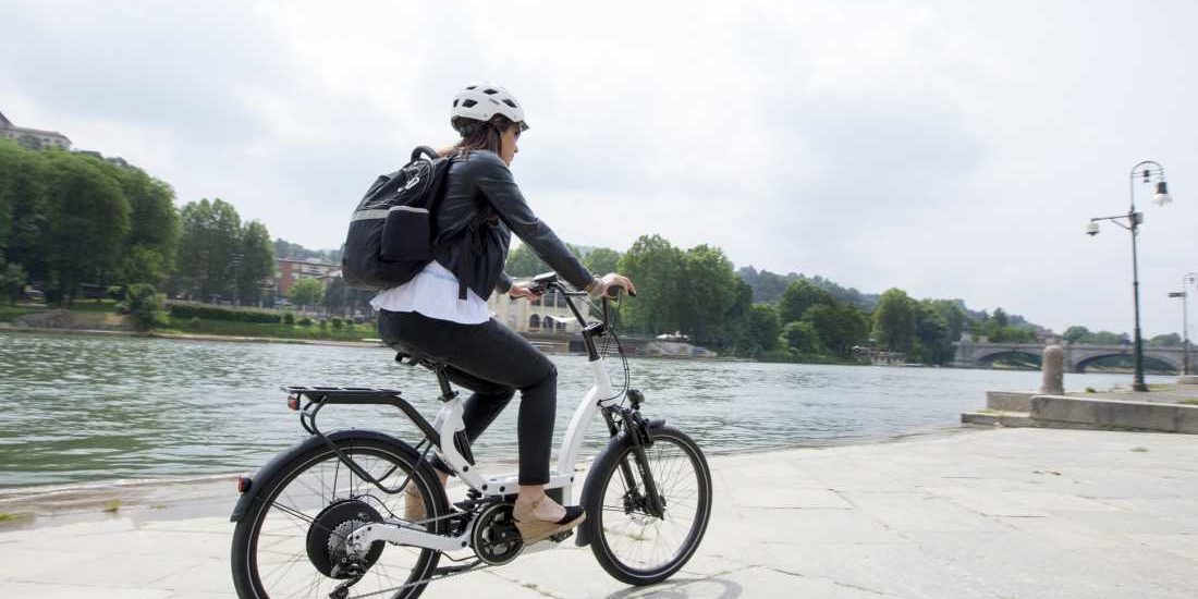 Arrancan las ventas de las bicicletas eléctricas de Kymco. Batería extraible, diseño diferente, y hasta 90 kilómetros de autonomía
