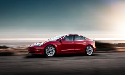 Tras las críticas el Tesla Model 3 ya frena como un coche normal: 6 metros menos en el 96-0 km/h
